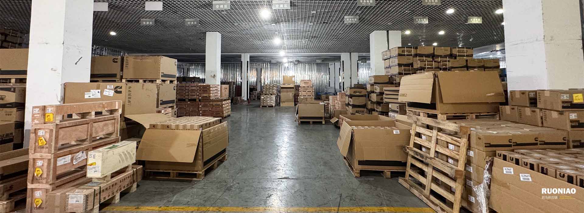 Más de 5000 Repuestos, Almacén de 3000㎡ — Servicio Confiable de Repuestos para su Negocio.