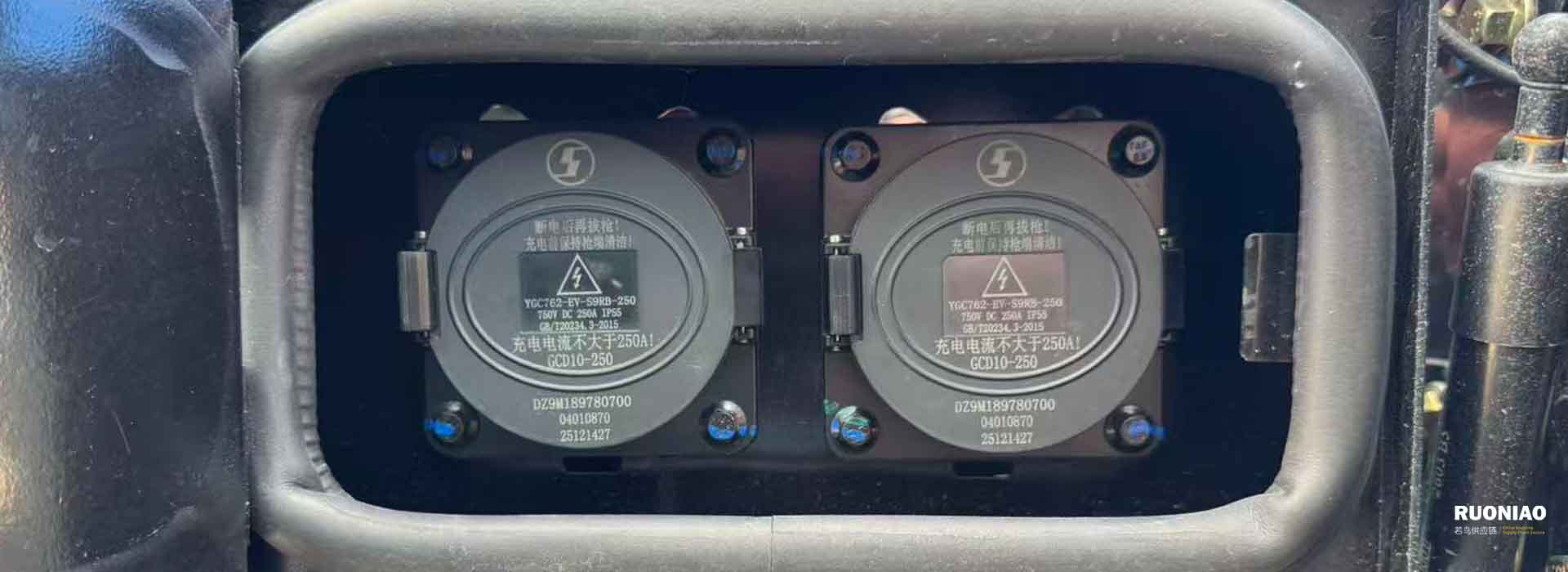 SHACMAN H6000E 6×4 Tractocamión Eléctrico — El Camión Pesado Verde para Logística de Media-Larga Distancia y Operaciones Portuarias