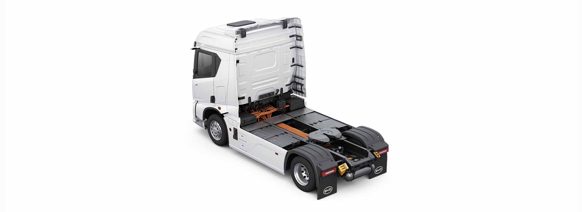 Tractora Eléctrica ETT44 4x2: Potencia y Carga Rápida Megavatio Impulsan la Descarbonización y Eficiencia del Transporte por Carretera Europeo