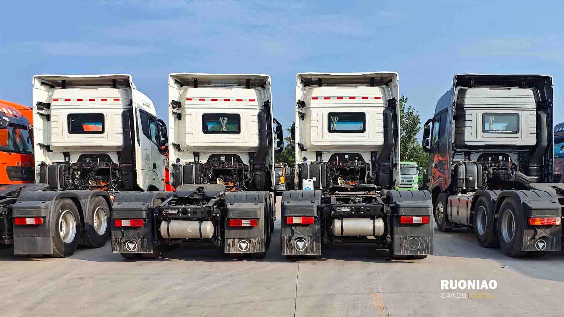 Camión Tractora FOTON AUMAN GALAXY 580HP 6x4 AMT - 2