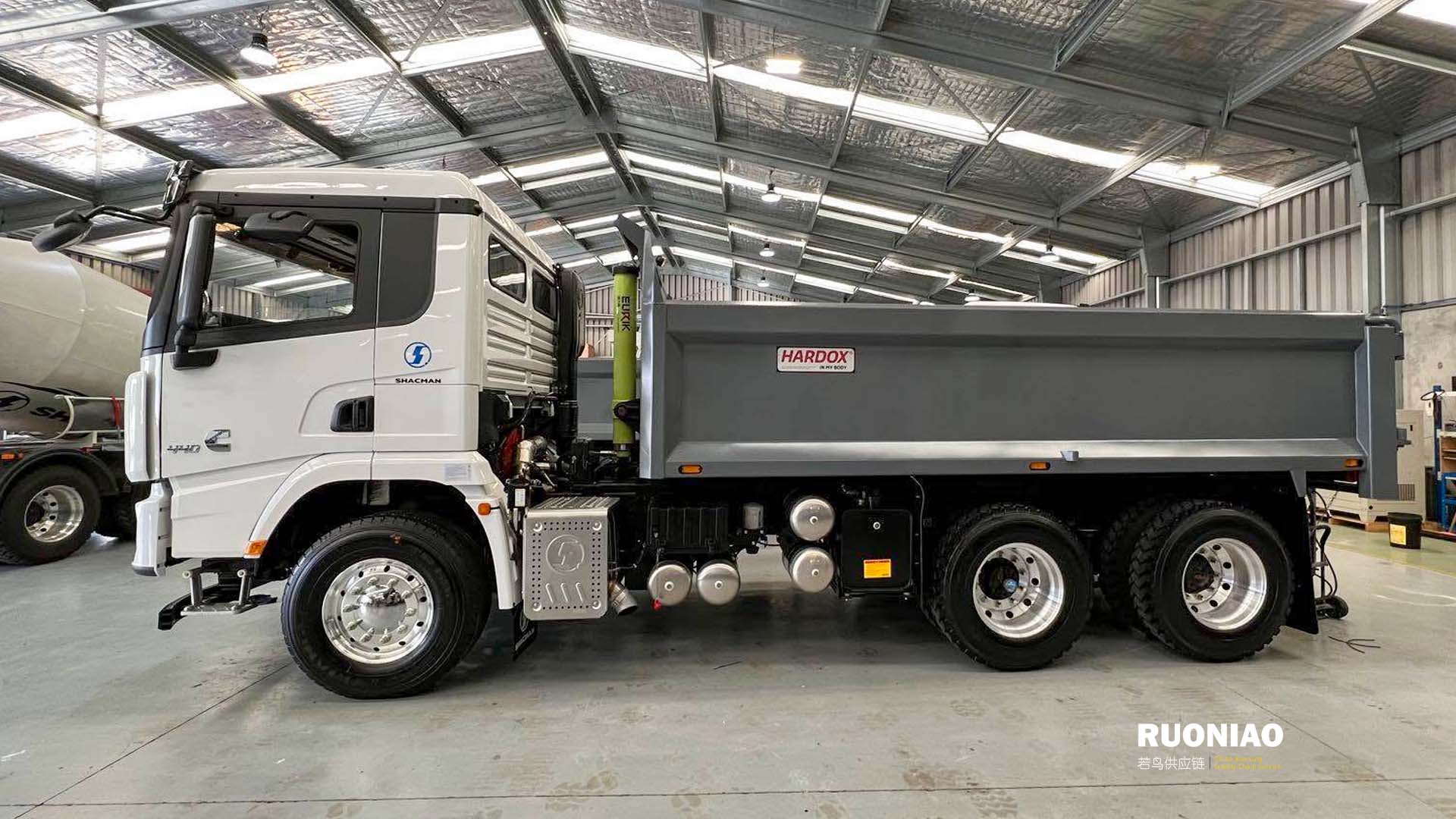 SHACMAN X3000 6×4 Camión Volquete Hardox 🇵🇪 - 3