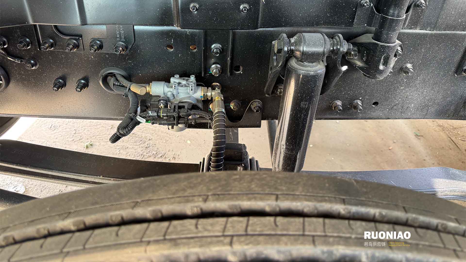 SHACMAN H6000E 6X4 Tractocamión Eléctrico - 11