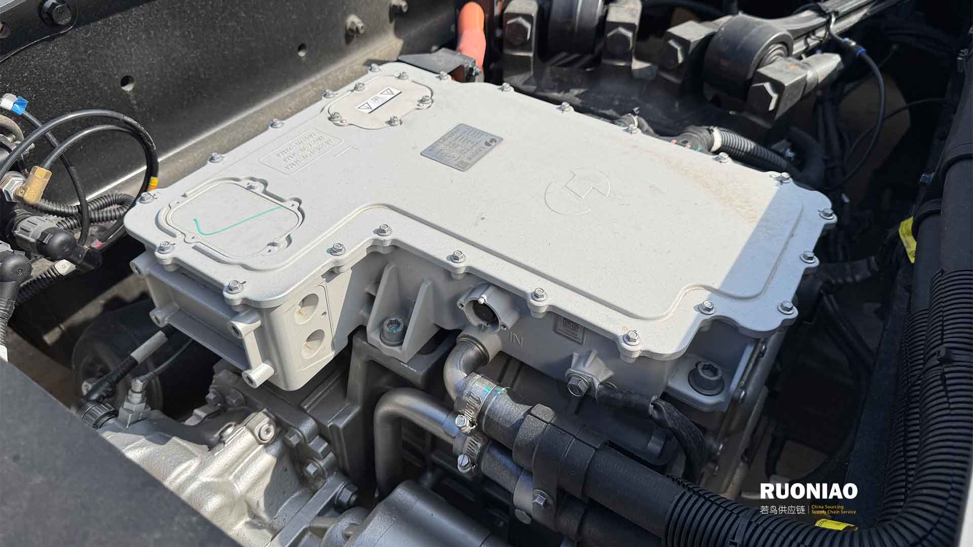 SHACMAN H6000E 6X4 Tractocamión Eléctrico - 15