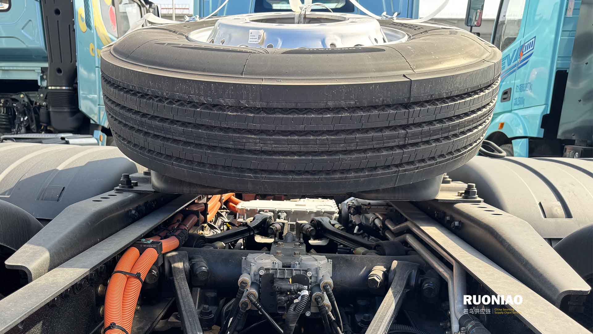 SHACMAN H6000E 6X4 Tractocamión Eléctrico - 16
