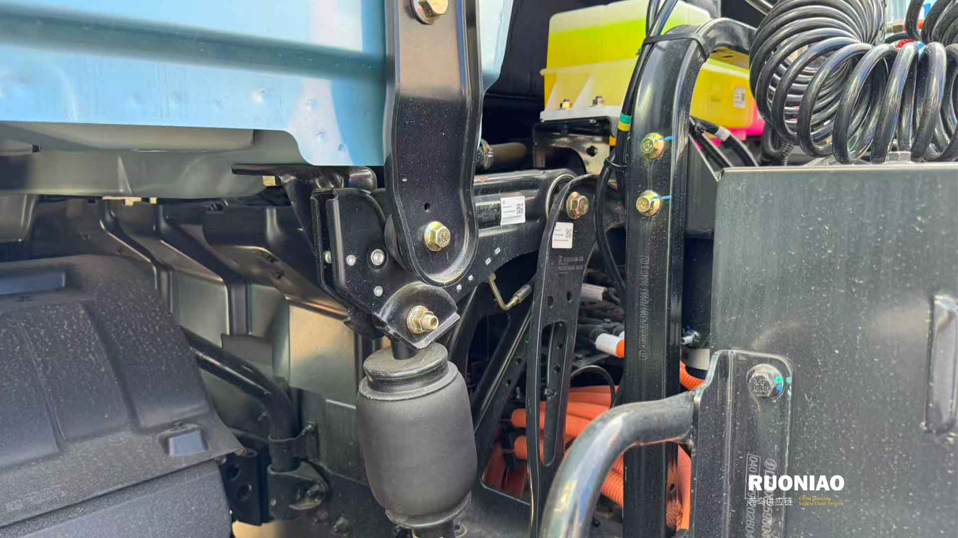 SHACMAN H6000E 6X4 Tractocamión Eléctrico - 8