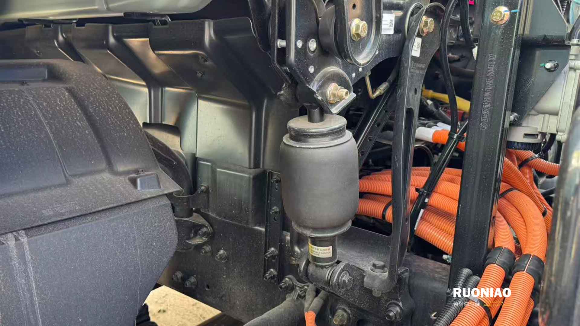 SHACMAN H6000E 6X4 Tractocamión Eléctrico - 9