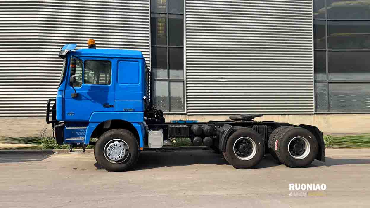 SHACMAN F3000 6×4 Tractor 🇸🇷 - 2