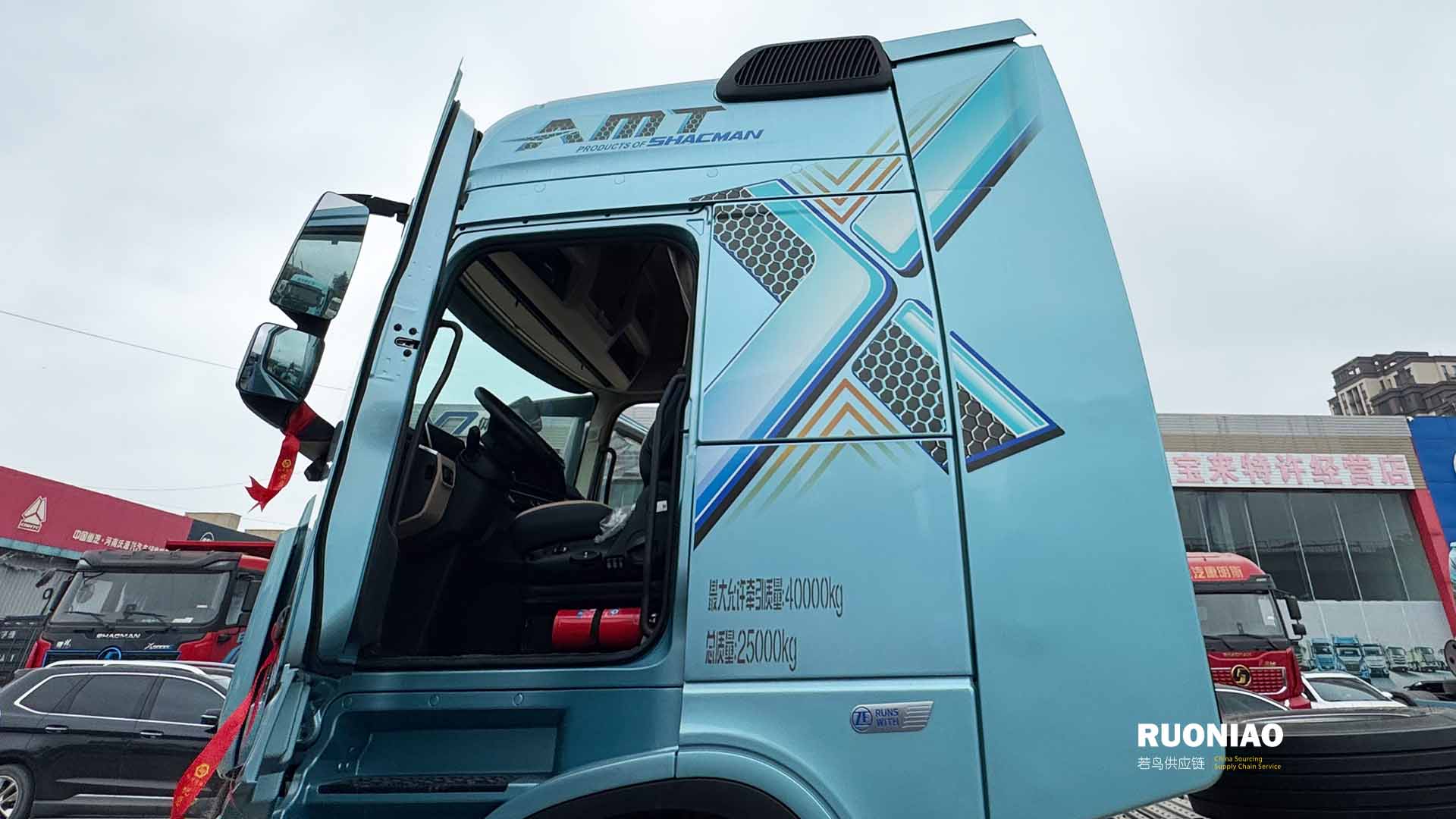 SHACMAN X6000 6x4 牵引车 - 6