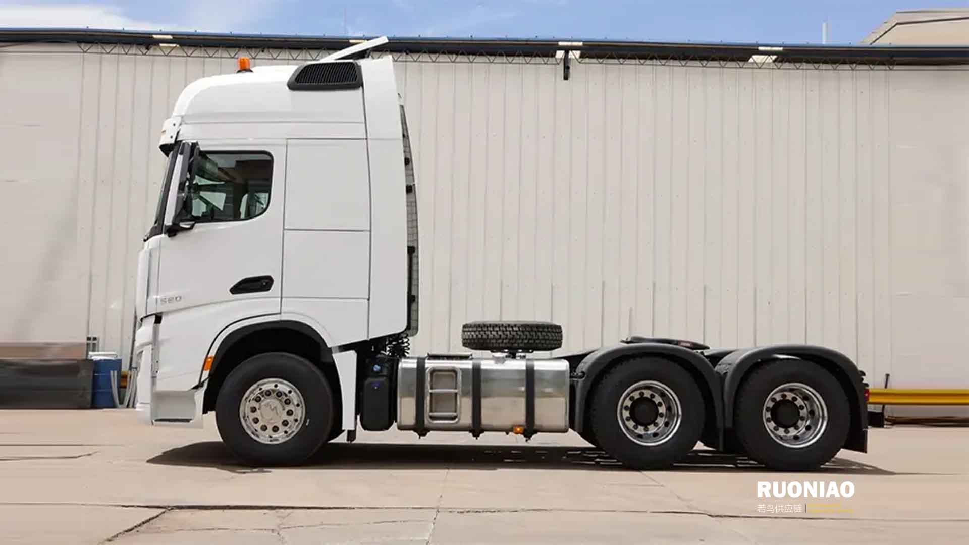 SHACMAN X6000 6×4 Camión Tractora 560HP Perú - 3